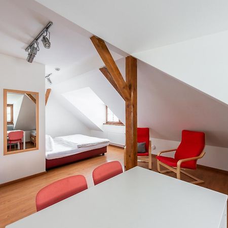 Apartman Muzeum Obchodu Karlstejn ภายนอก รูปภาพ