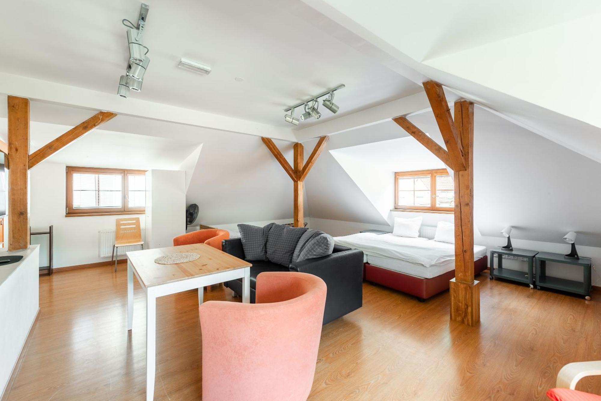 Apartman Muzeum Obchodu Karlstejn ภายนอก รูปภาพ