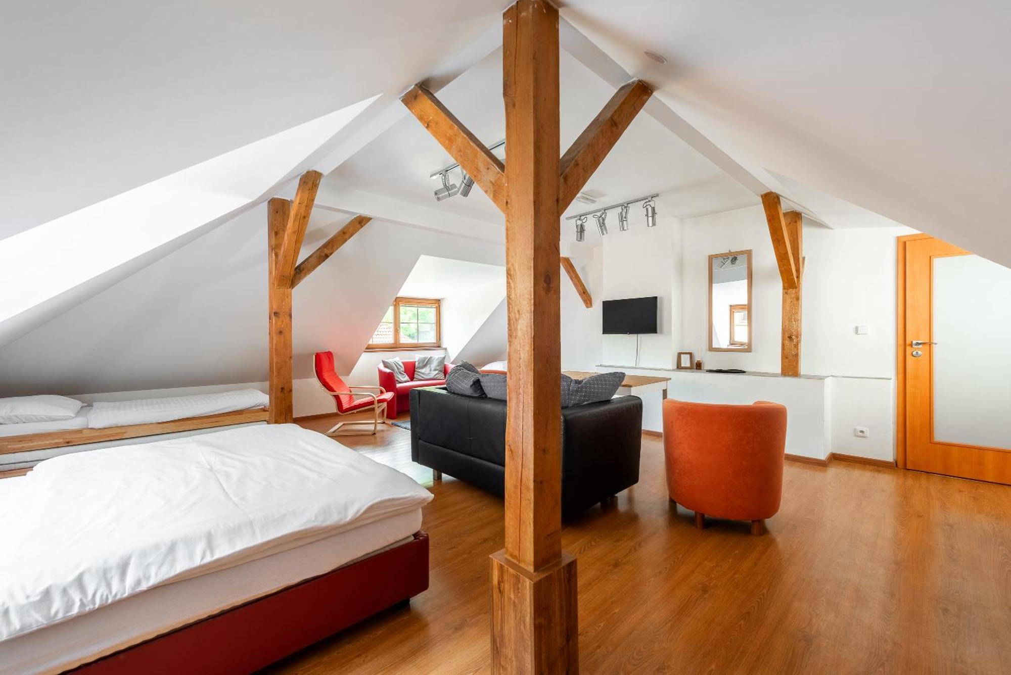 Apartman Muzeum Obchodu Karlstejn ภายนอก รูปภาพ